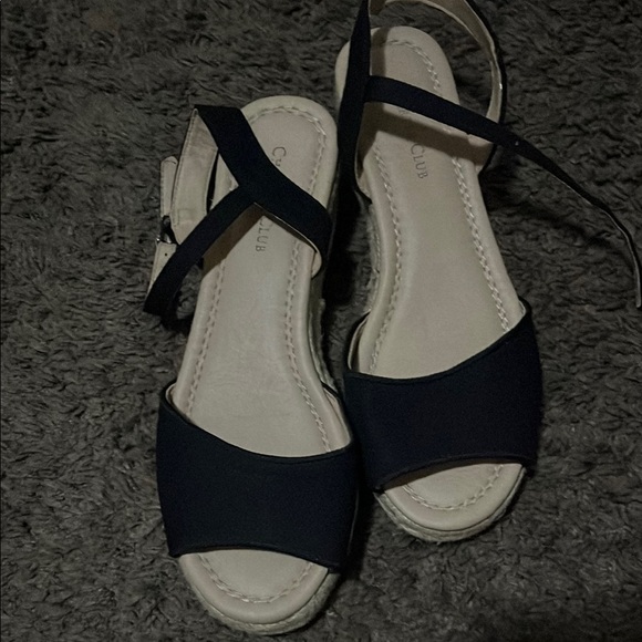 Shoes - Women's Black Sandals